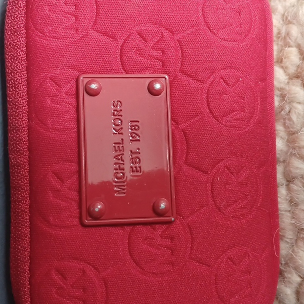 Michael Kors  little  wallet - Picture 2 of 11